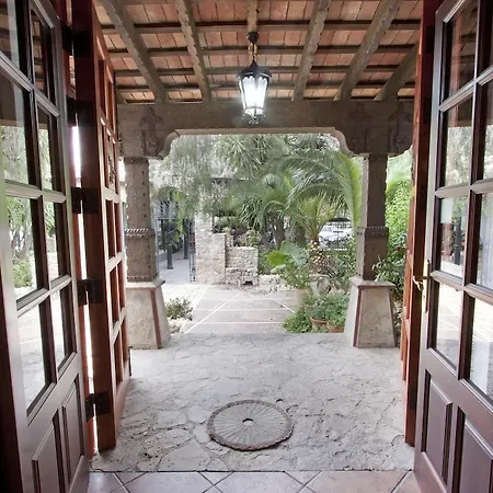 Hotel El Cortijo *